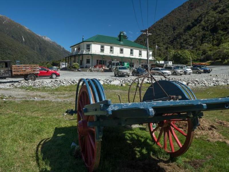 Otira Stagecoach Hotel Bagian luar foto